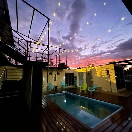 Emi'S Place Container Living Увіта Екстер'єр фото