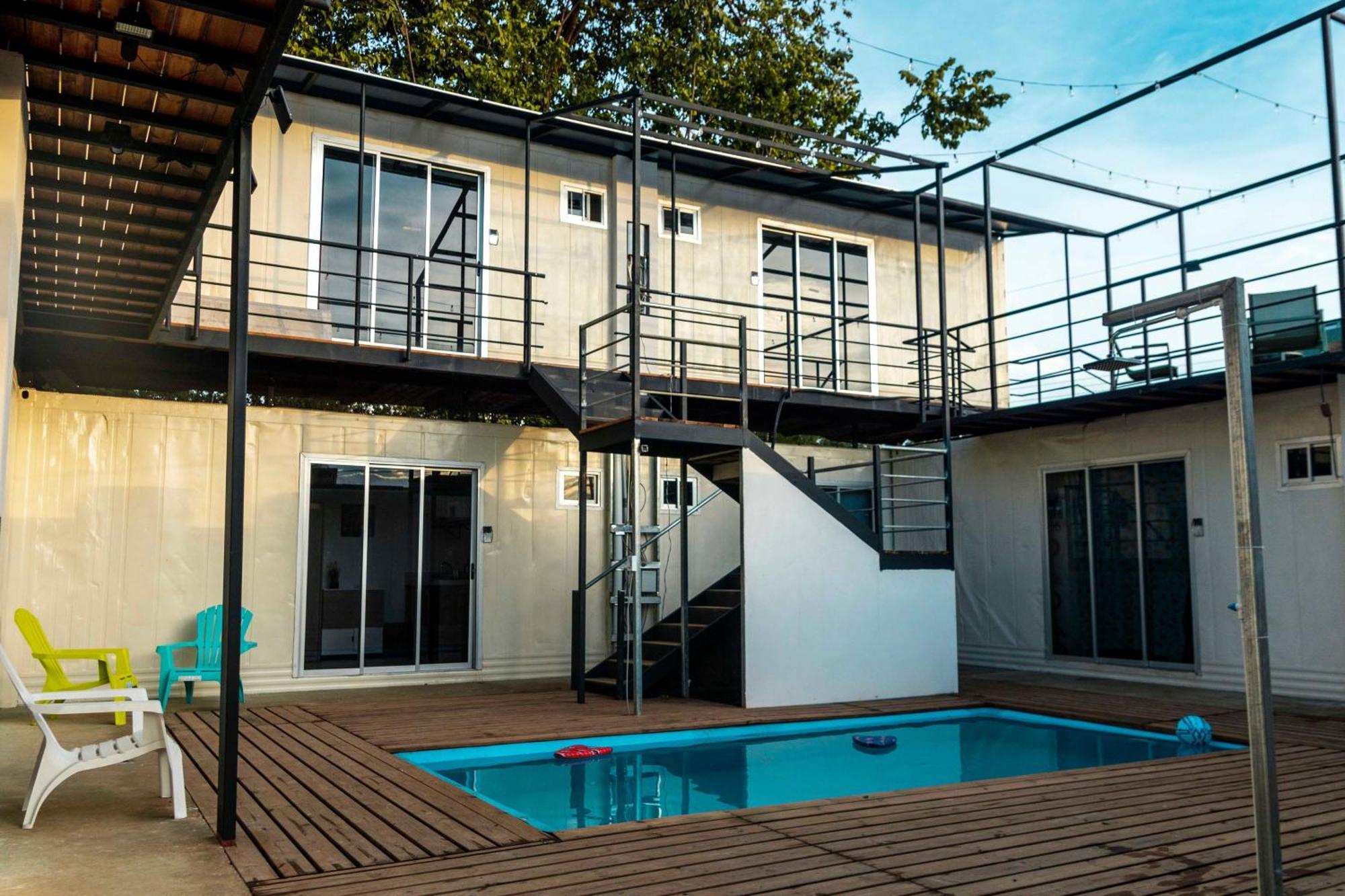Emi'S Place Container Living Увіта Екстер'єр фото