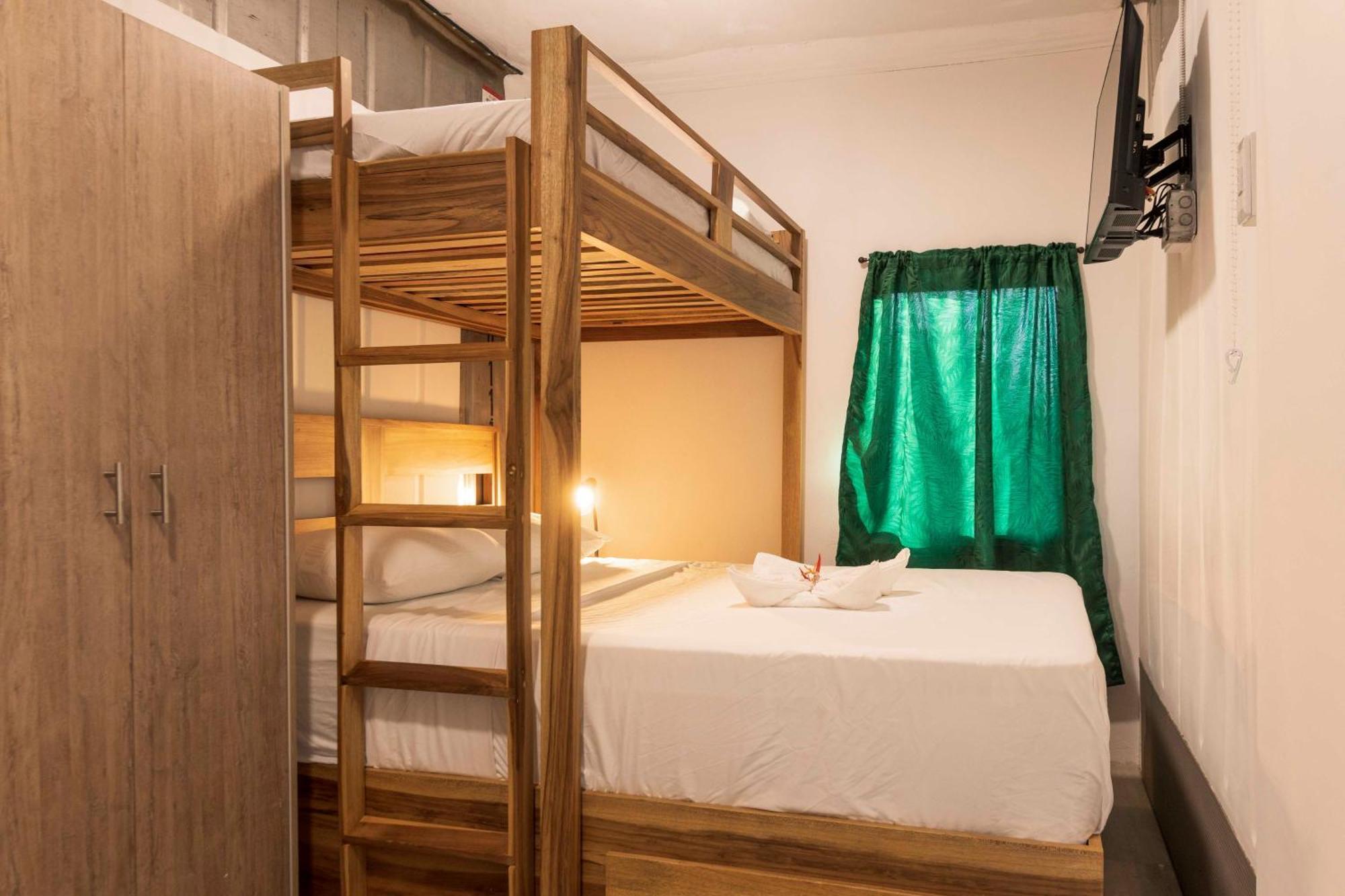 Emi'S Place Container Living Увіта Екстер'єр фото