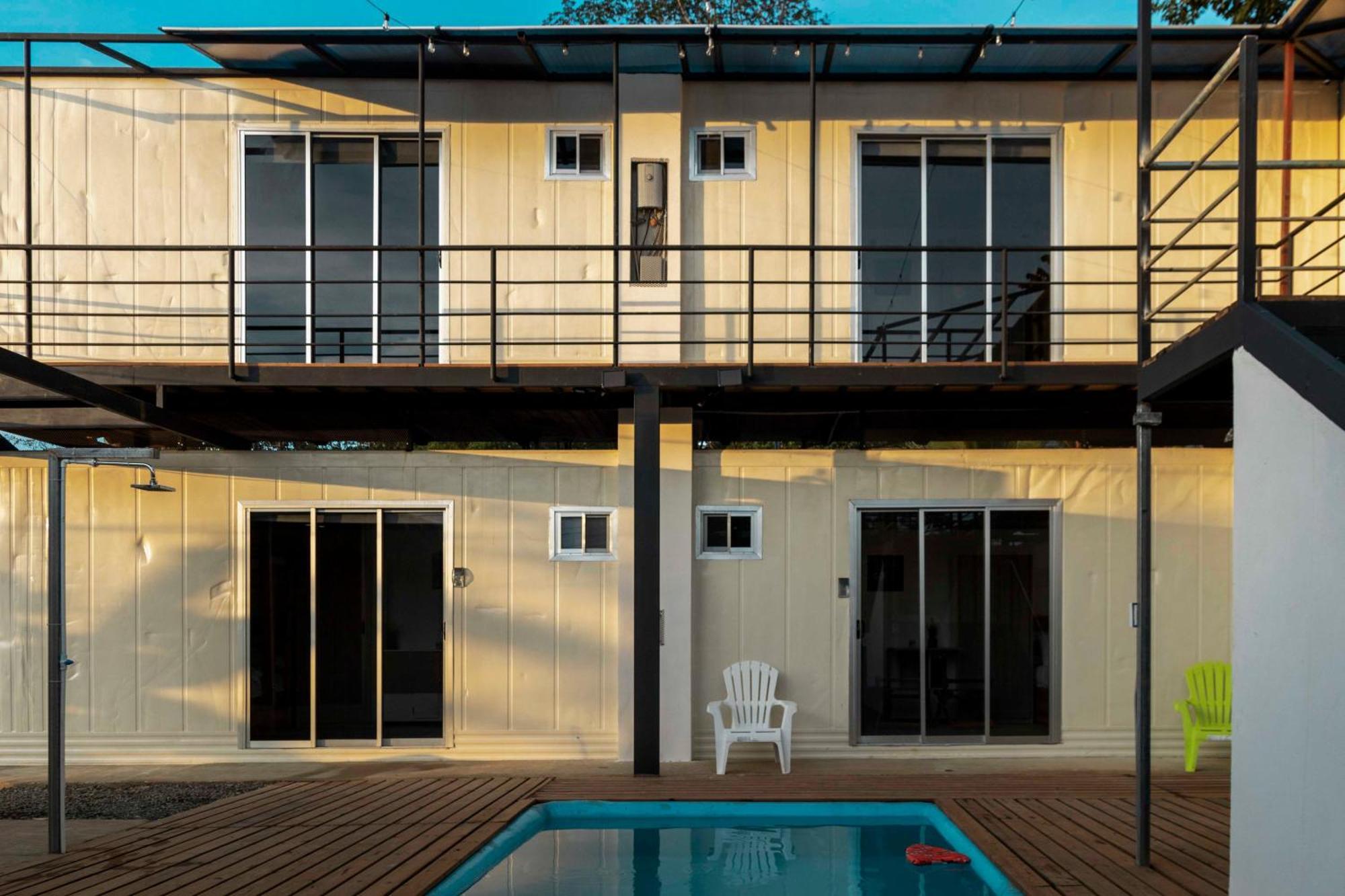 Emi'S Place Container Living Увіта Екстер'єр фото