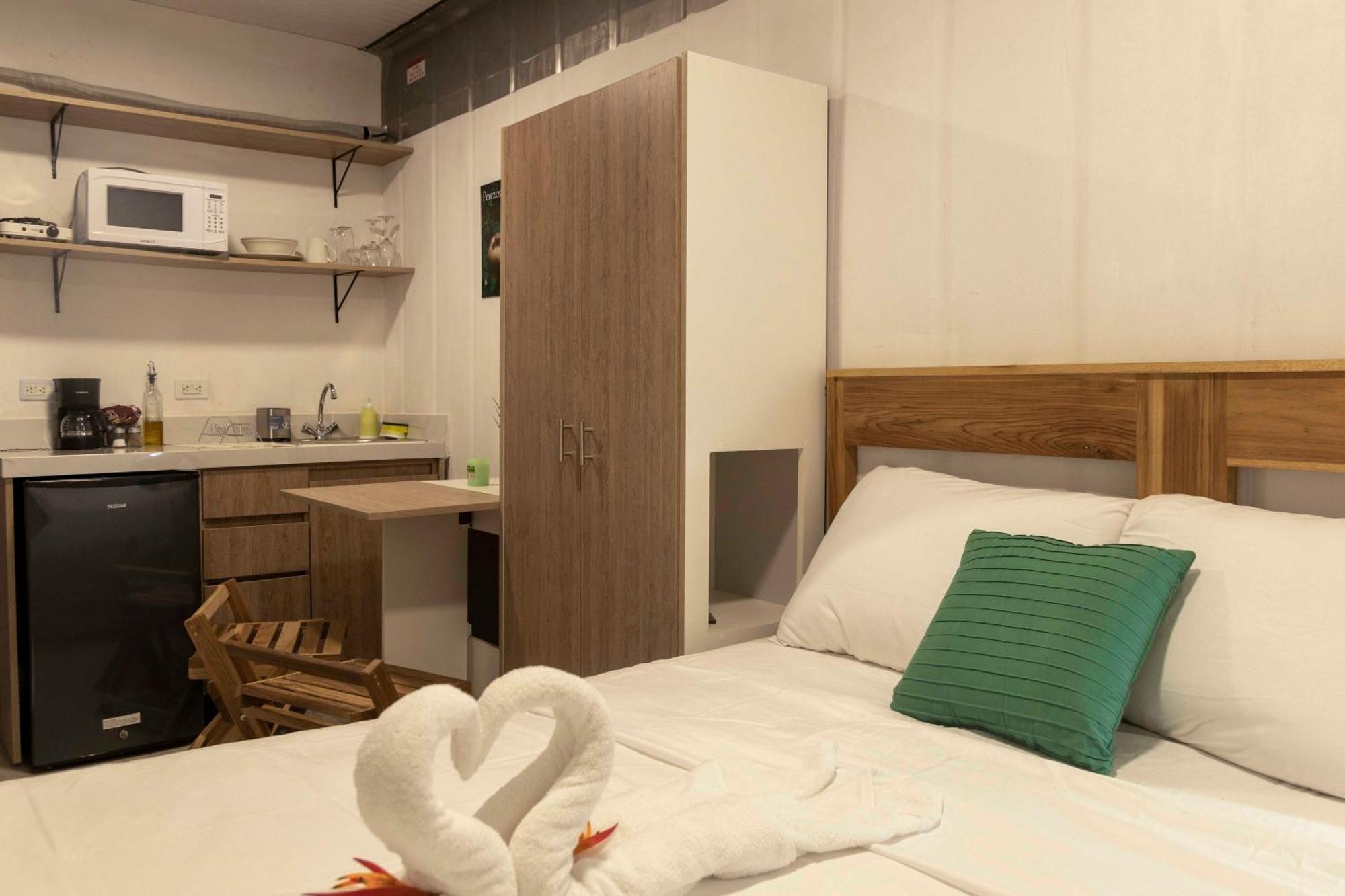 Emi'S Place Container Living Увіта Екстер'єр фото