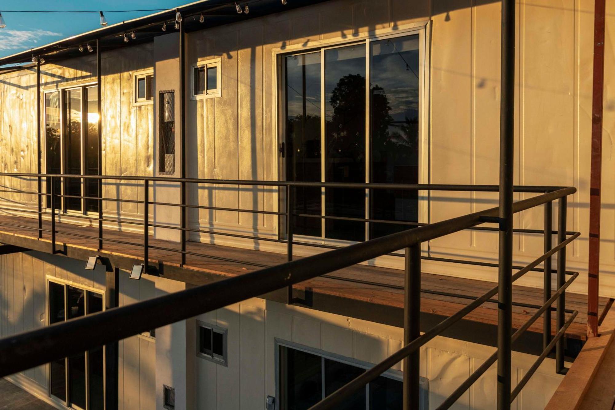 Emi'S Place Container Living Увіта Екстер'єр фото